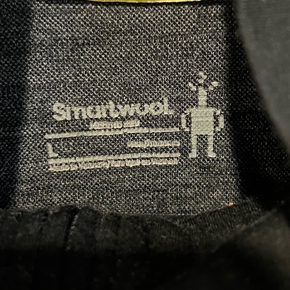 Smartwool men’s 1/4 zip black sweater with gray print 100% merino wool large - Picture 6 of 7